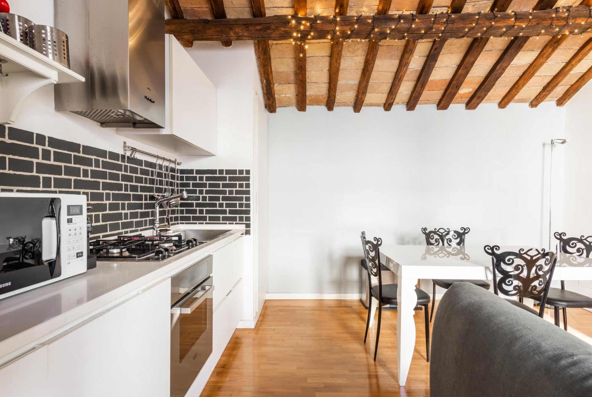 Pavone Centre Romantic Apartment Екстер'єр фото